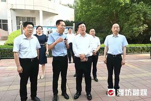 Woj：76人知道他们和绿军在天赋上有差距 但他们不会盲目做大交易